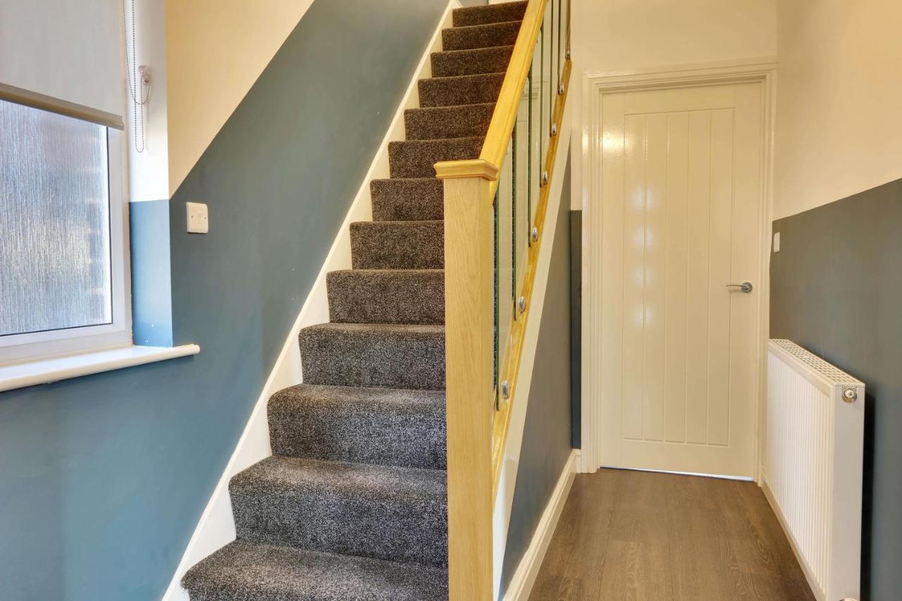 #Upmarket, Exceptional 4 Bed House, With Free Parking, Close To Amenities And Supermarkets Sheffield Dış mekan fotoğraf
